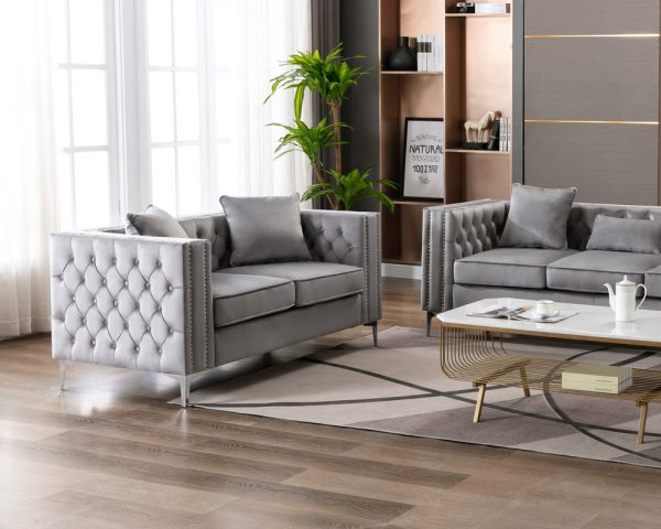 Lorreto 63"W Gray Velvet Loveseat